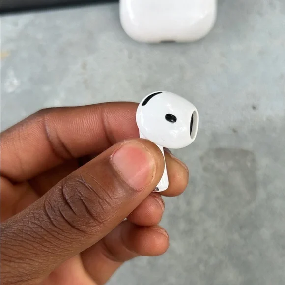 Apple White Wireless Earbuds